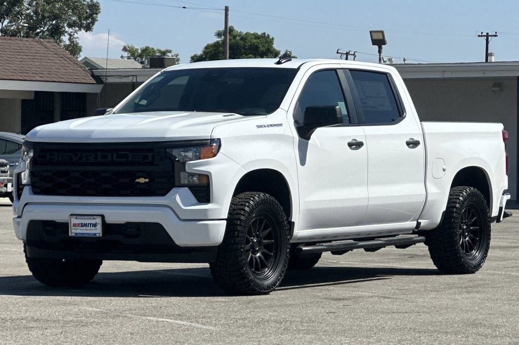 2025 Chevrolet Silverado 1500 Custom photo 8
