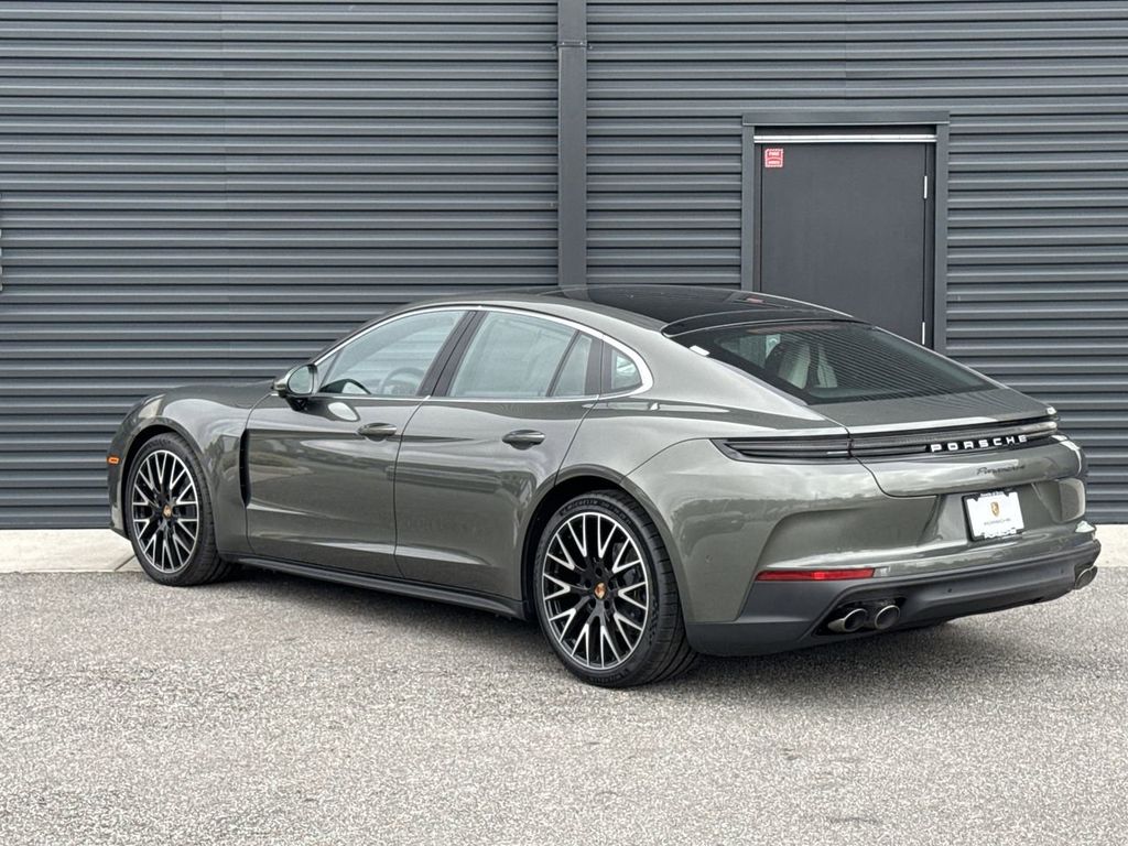 2025 Porsche Panamera 4 photo 11