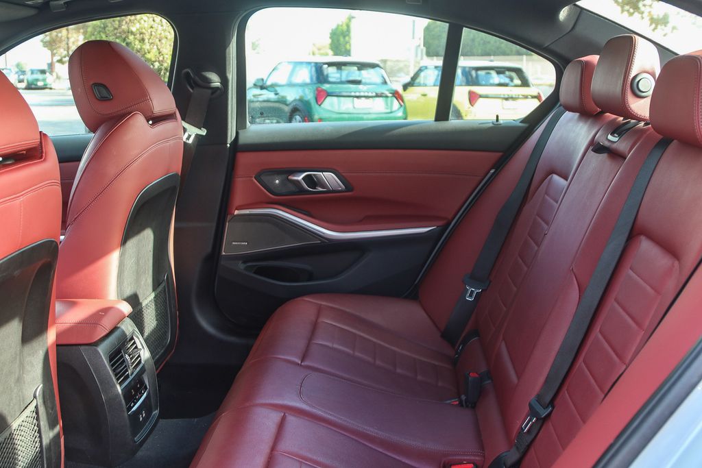 2023 Bmw 330e photo 16
