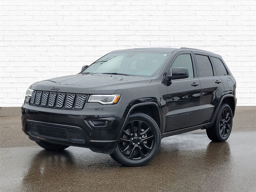 2022 Jeep Grand Cherokee WK Laredo X's photo