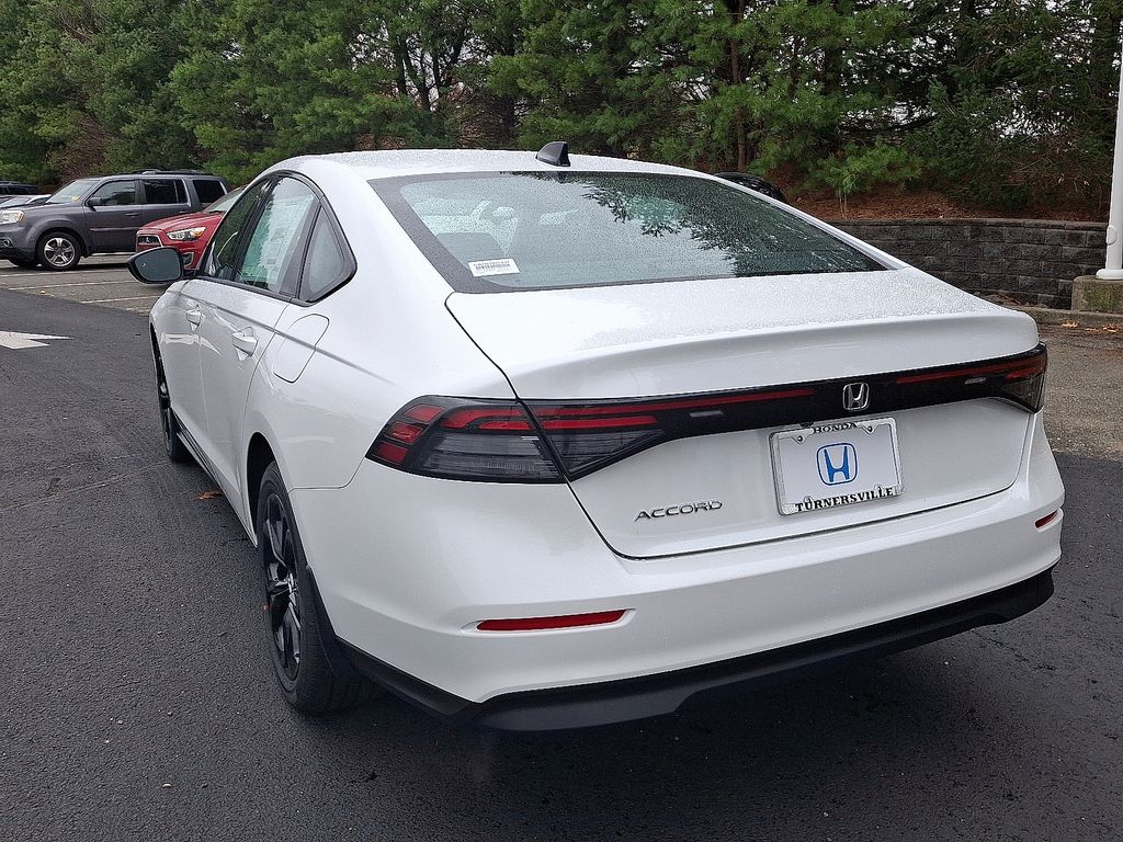 2025 Honda Accord SE photo 3