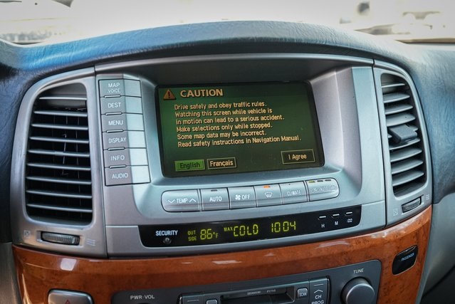 2006 Lexus LX 470 photo 20