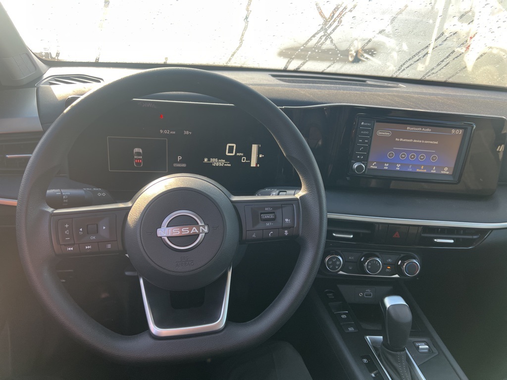 2025 NISSAN KICKS MPV - Image 12