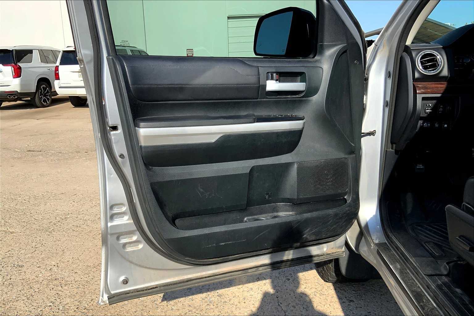 2017 Toyota Tundra Limited photo 20