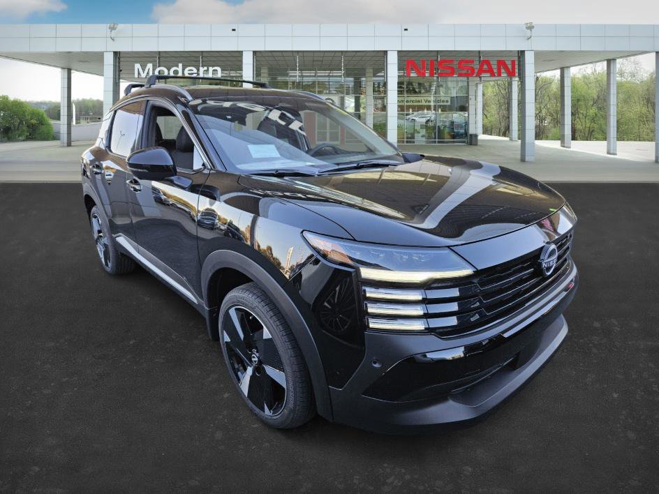 2026 Nissan Kicks SR photo 2