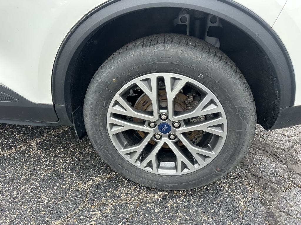 2022 Ford Escape SEL photo 30