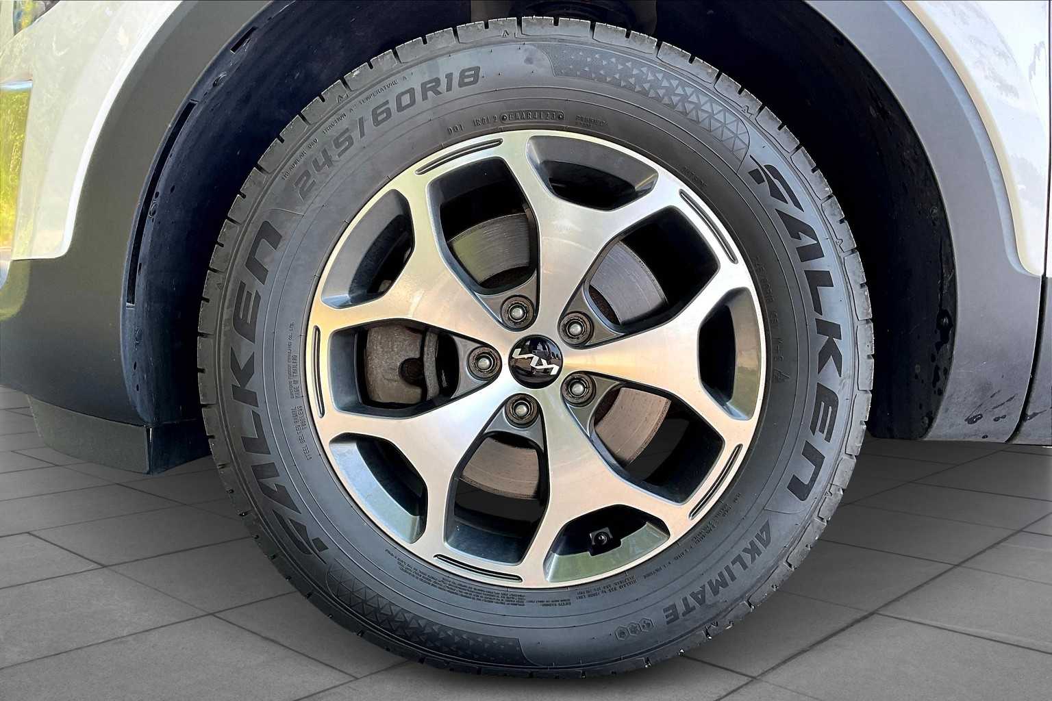 2022 Kia Telluride EX photo 9