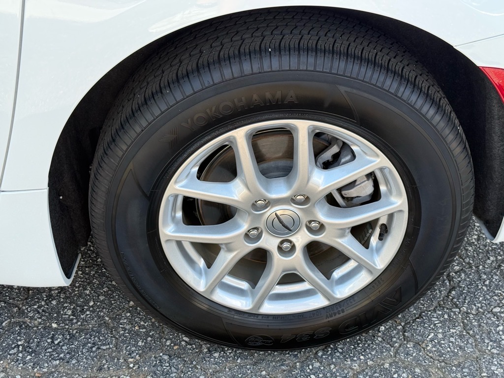 2025 Chrysler Pacifica photo 14