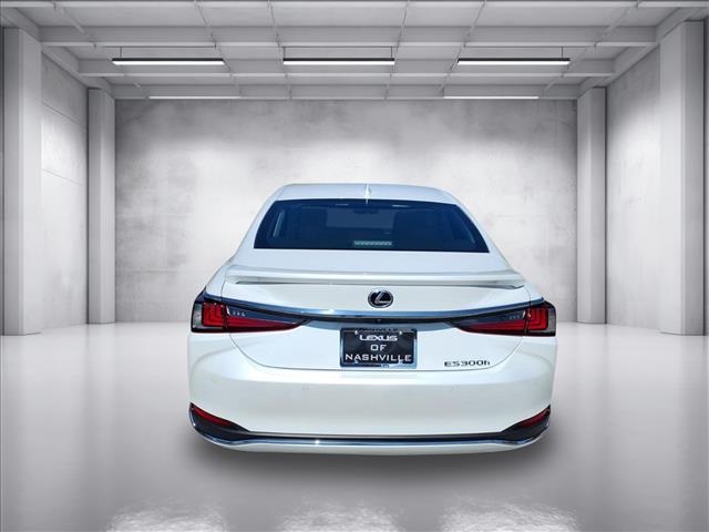 2025 Lexus ES 300h Ultra Luxury photo 4