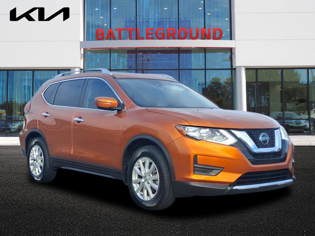 2019 Nissan Rogue SV's photo