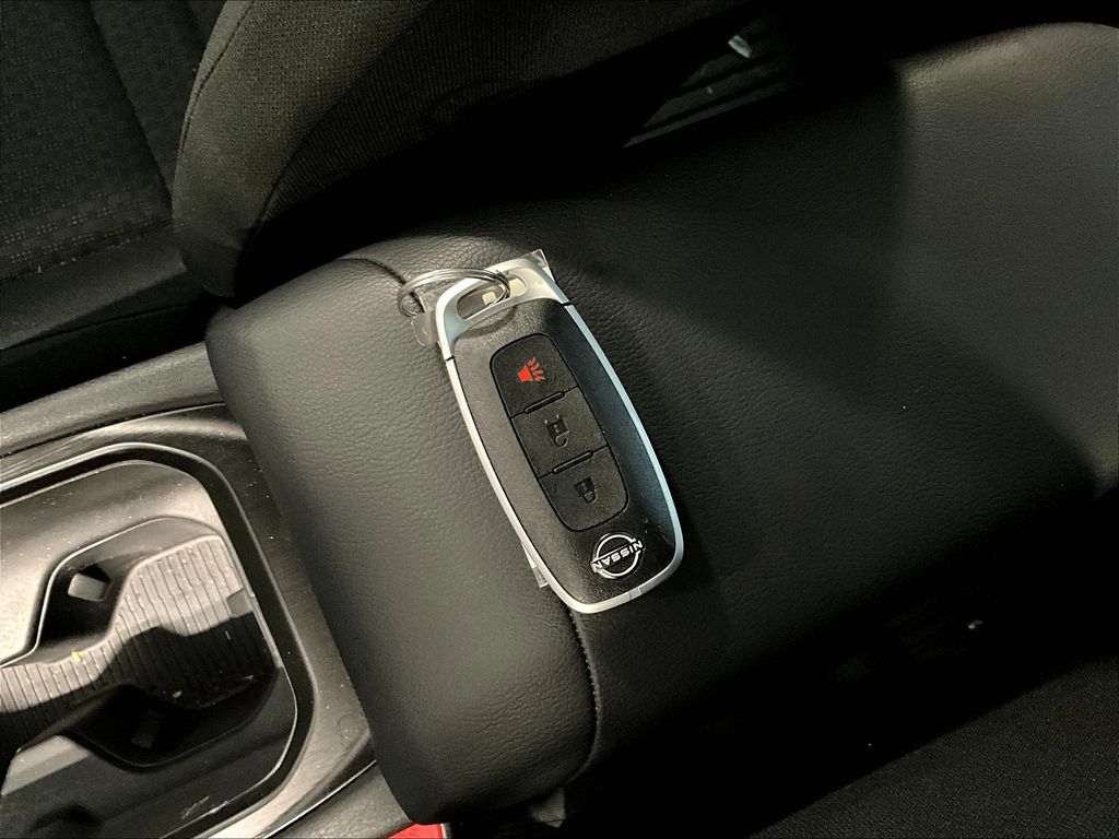 2025 Nissan Kicks S photo 28
