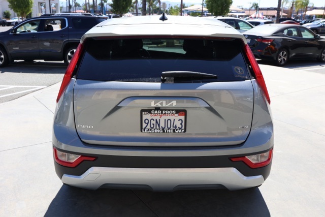 2023 Kia Niro LX photo 3