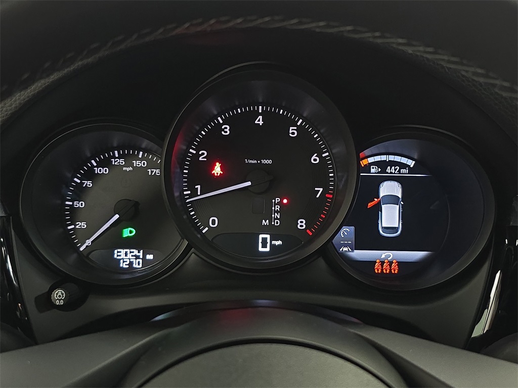 2024 Porsche Macan T photo 14