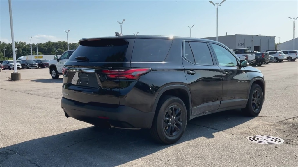 2023 Chevrolet Traverse LS photo 8