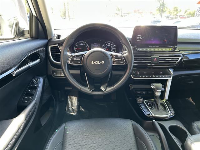 2023 Kia Seltos EX photo 22