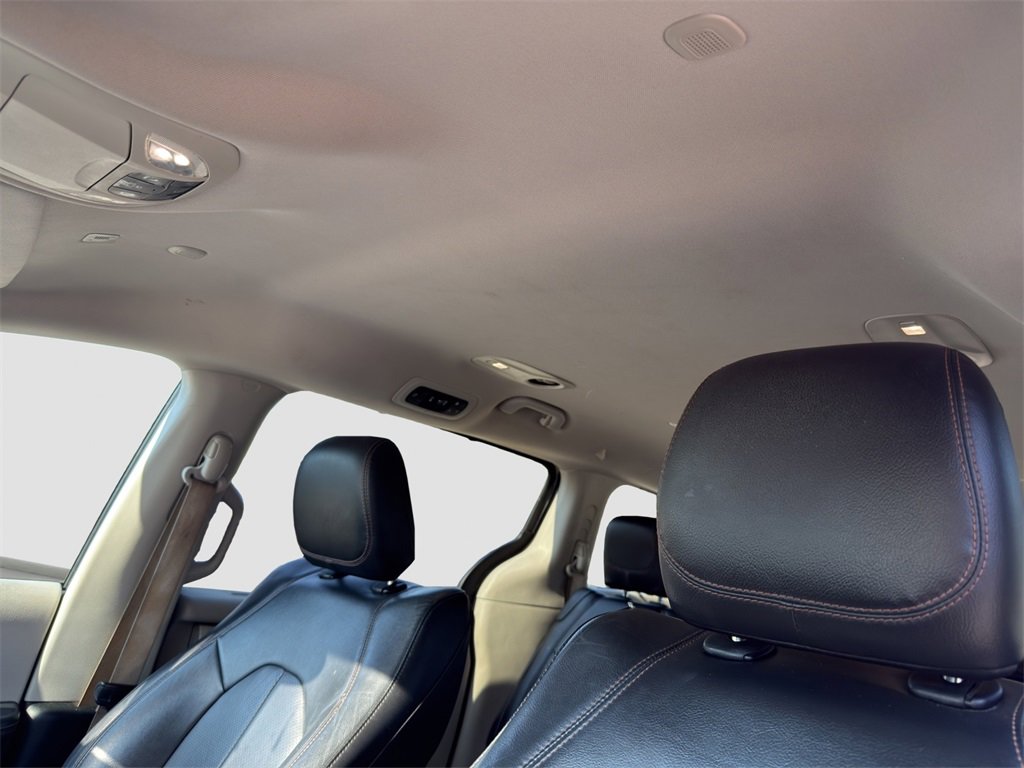 2019 Chrysler Pacifica Touring L photo 8