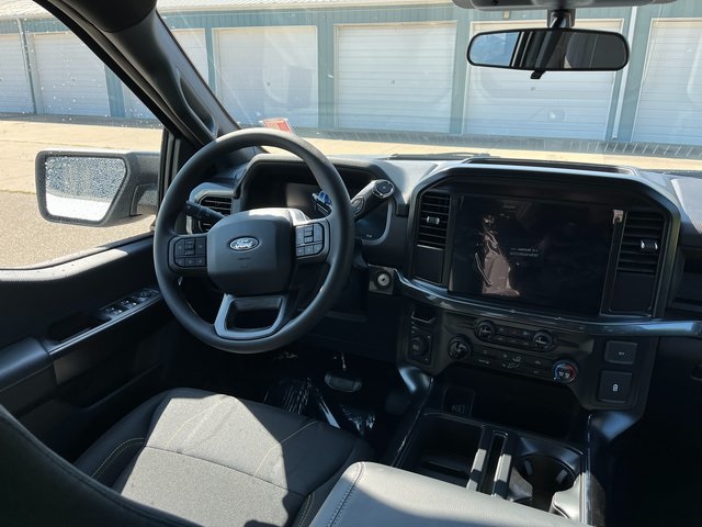 2025 Ford F-150 STX photo 21