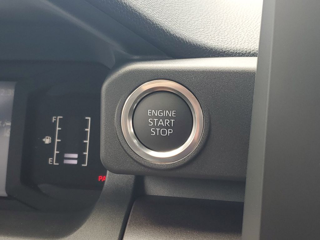 2025 Toyota 4Runner SR5 photo 22