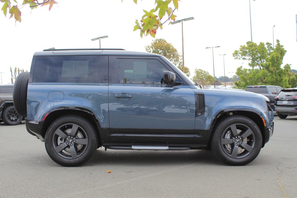 2024 Land Rover Defender 90 X-Dynamic SE photo 5
