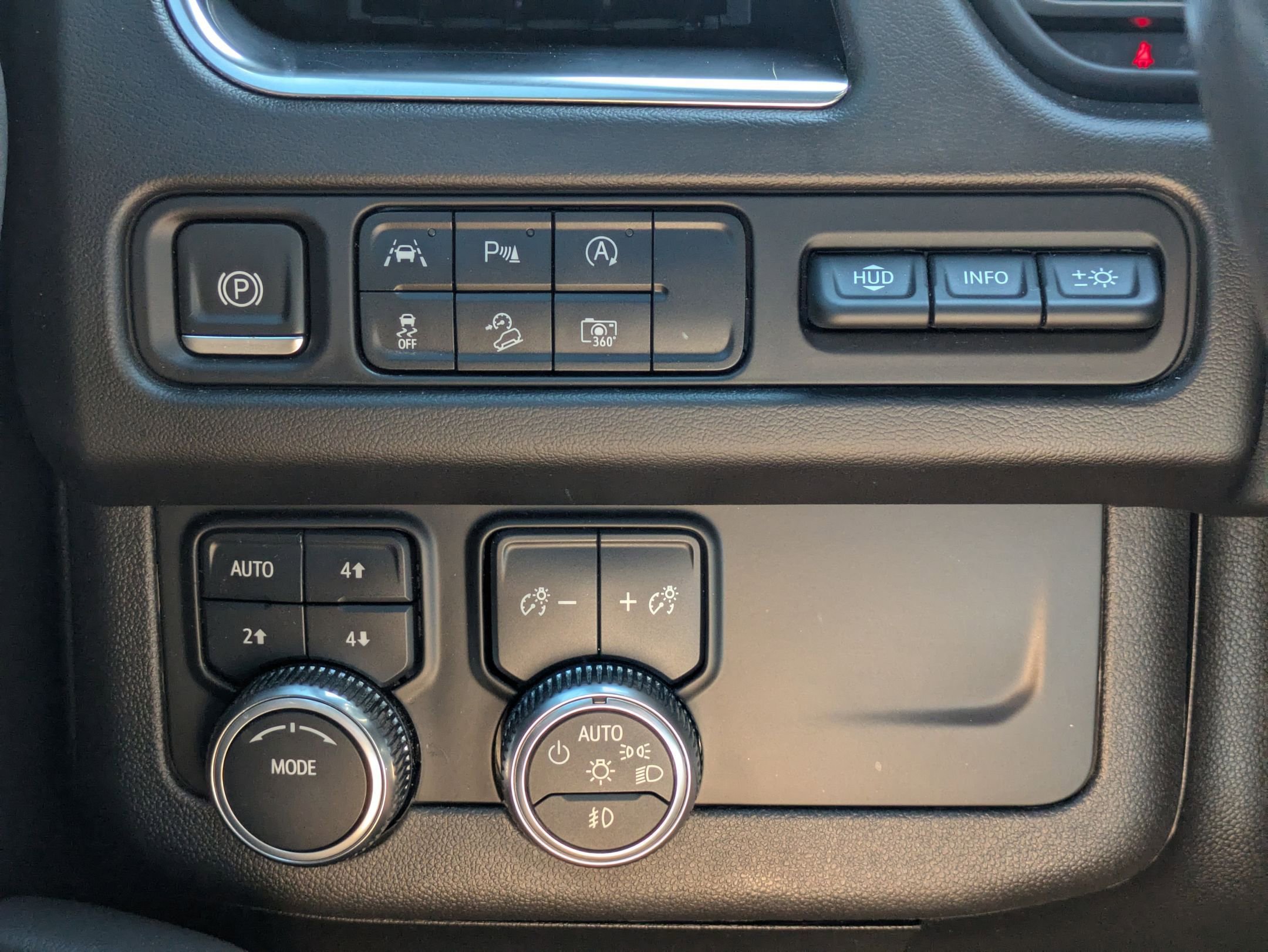 2023 Gmc Yukon XL AT4 photo 26
