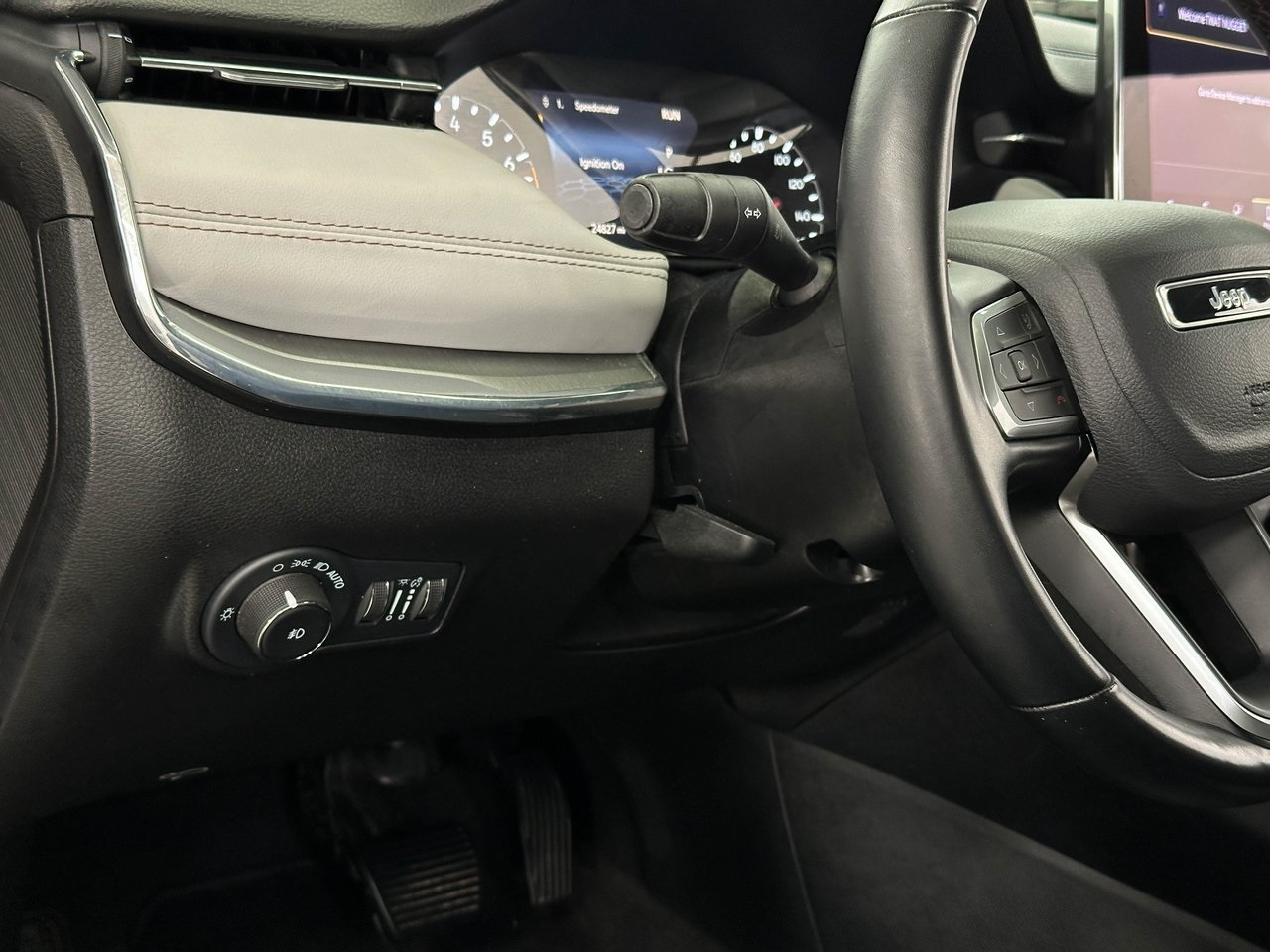 2022 Jeep Compass Limited photo 9