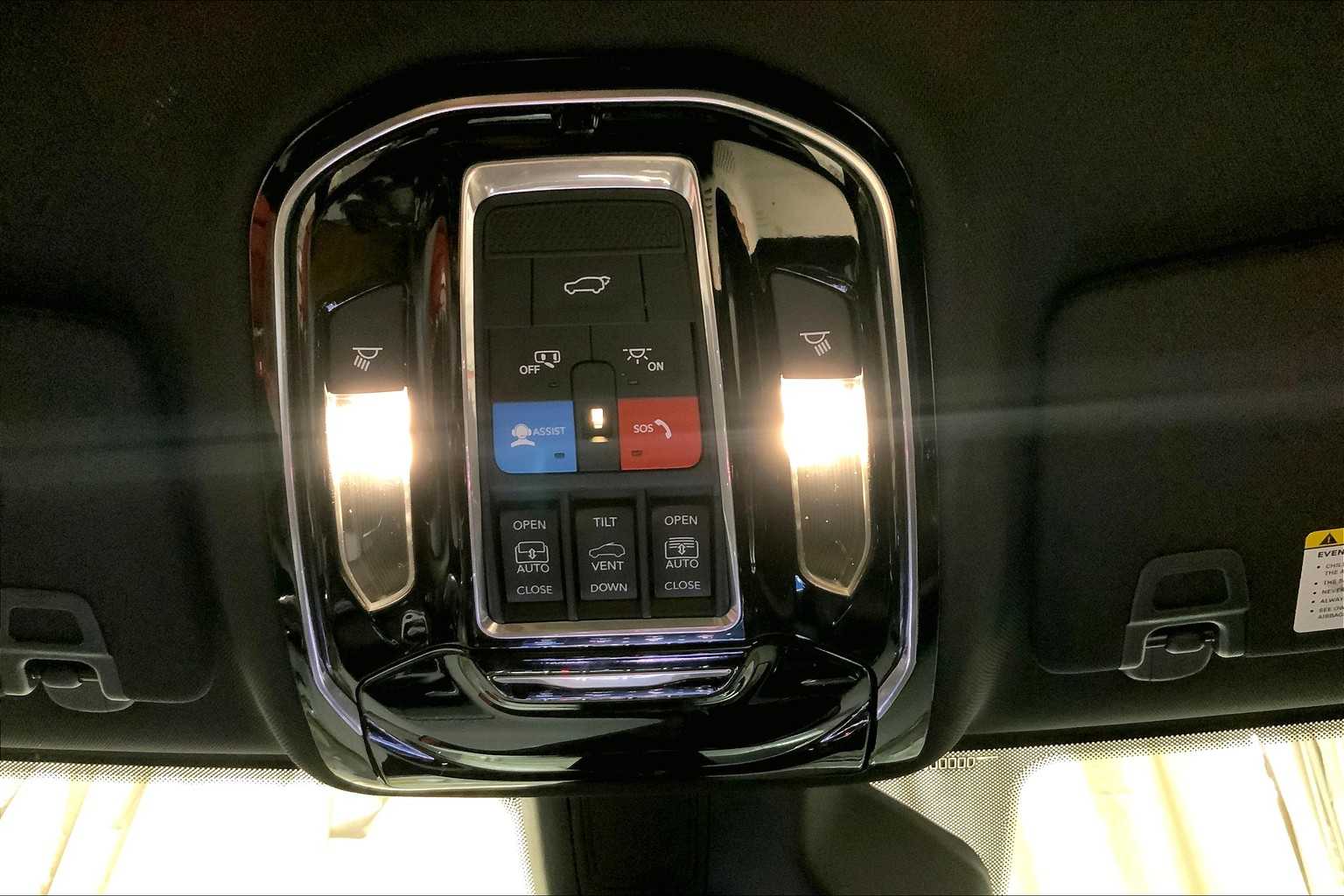 2023 Jeep Cherokee 4xe Overland photo 33