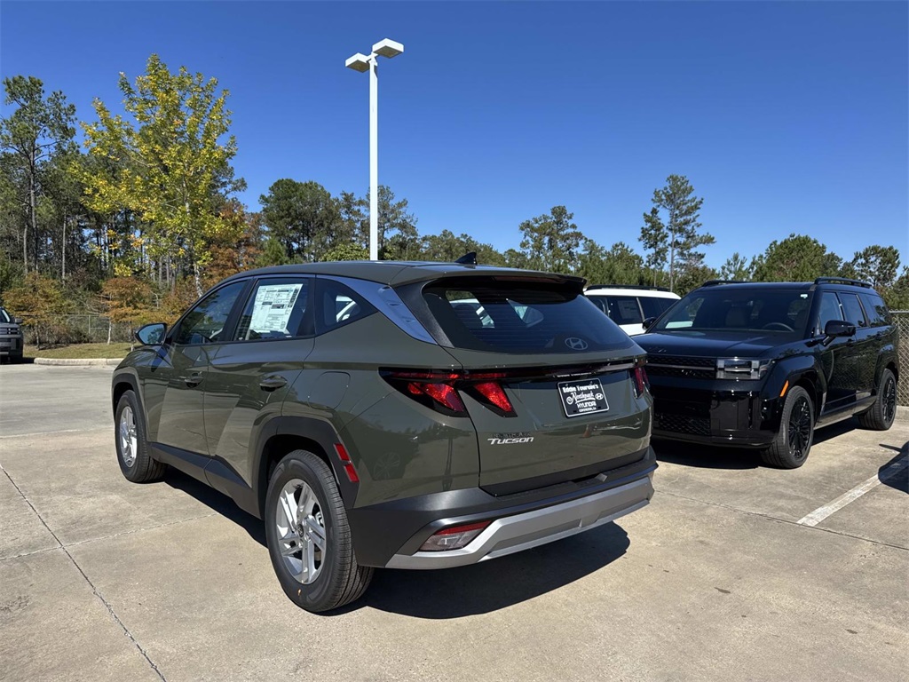 2026 Hyundai Tucson SE photo 3