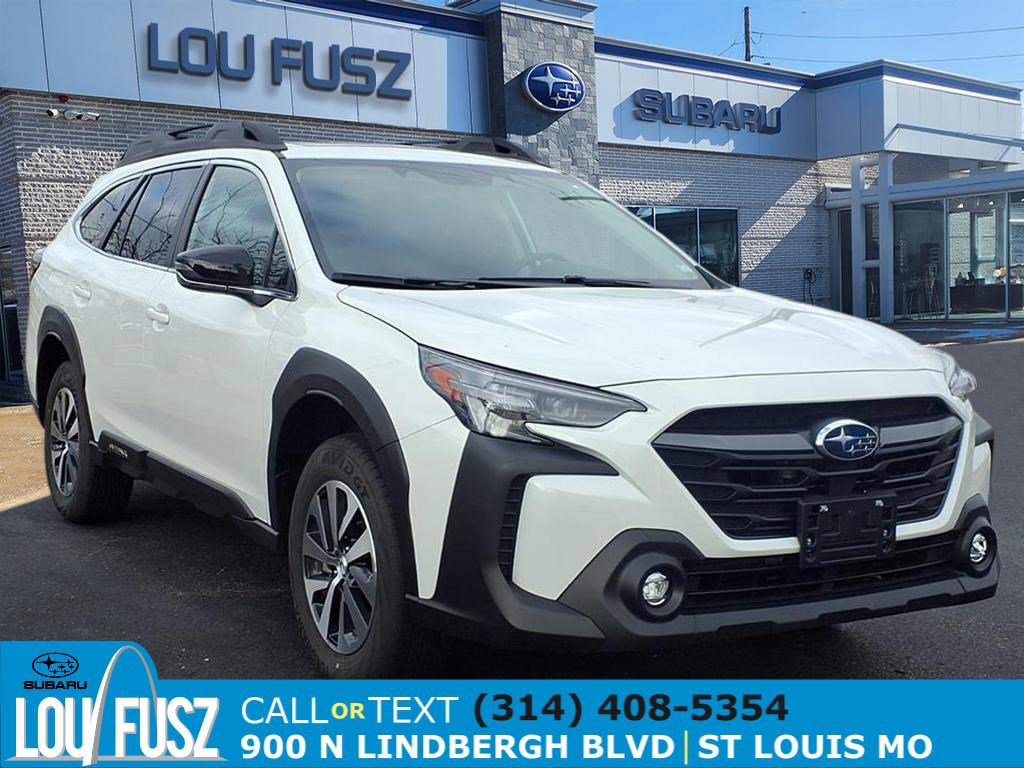 2025 Subaru Outback Premium's photo