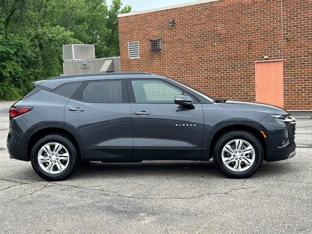 2021 Chevrolet Blazer 1LT photo 2