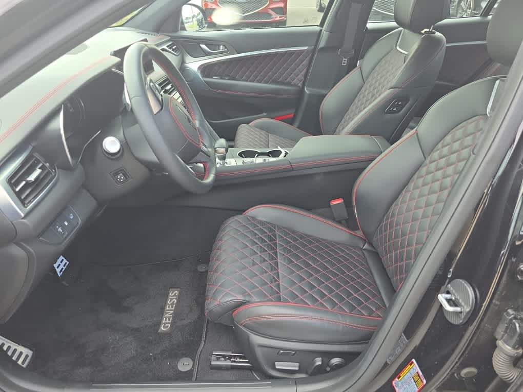 2025 Genesis G70 3.3T Sport Advanced photo 7