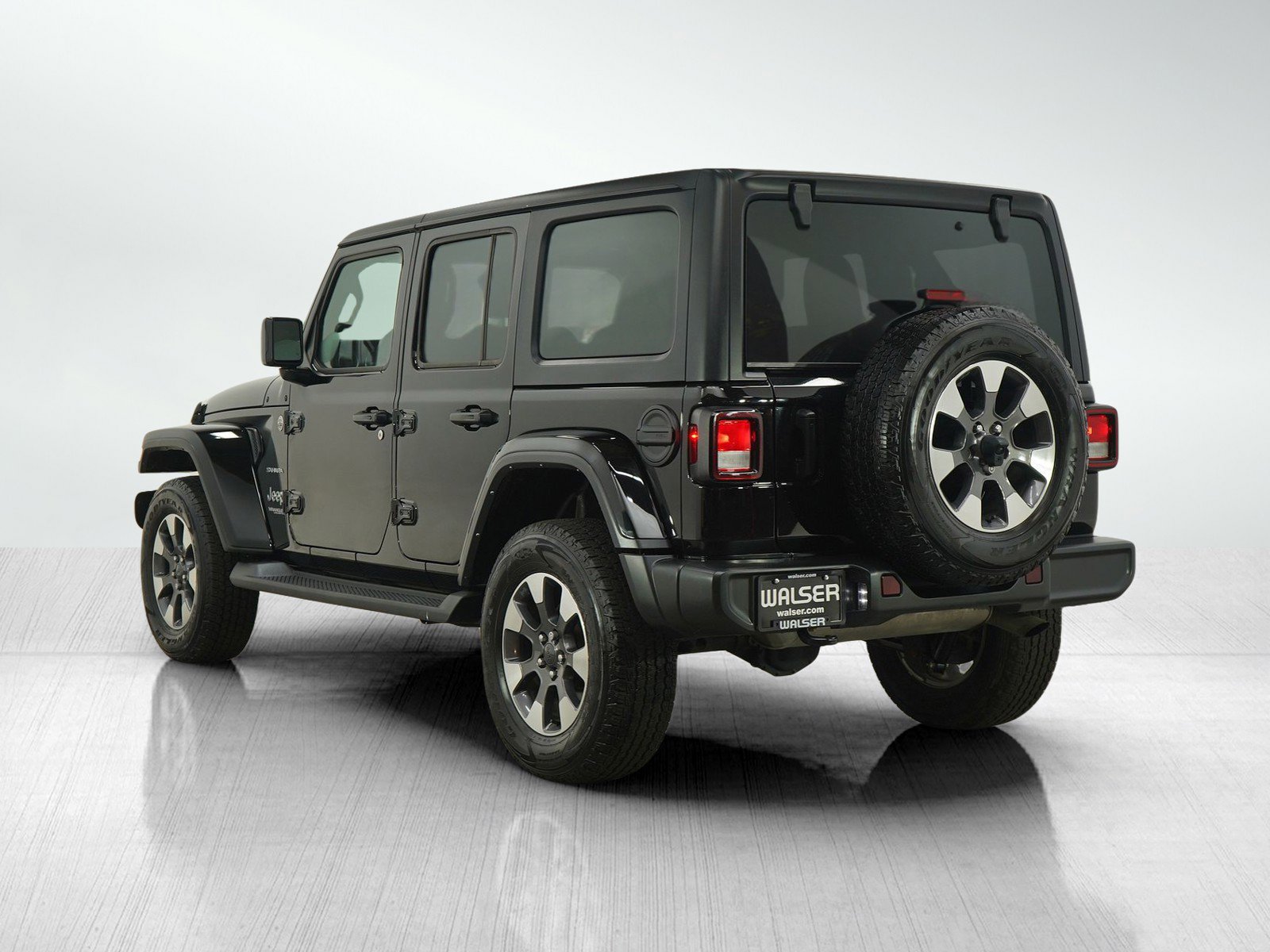 2021 Jeep Wrangler Unlimited Sahara photo 3