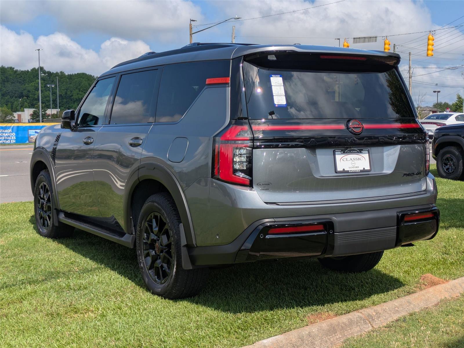 2025 Nissan Armada photo 5