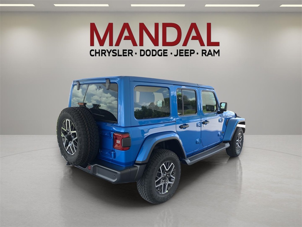 2025 Jeep Wrangler Sahara photo 7