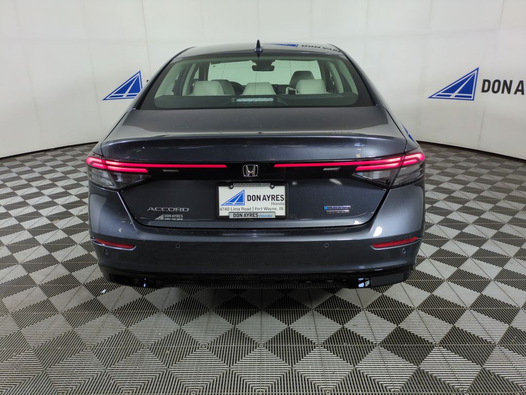 2025 Honda Accord Hybrid Touring photo 4