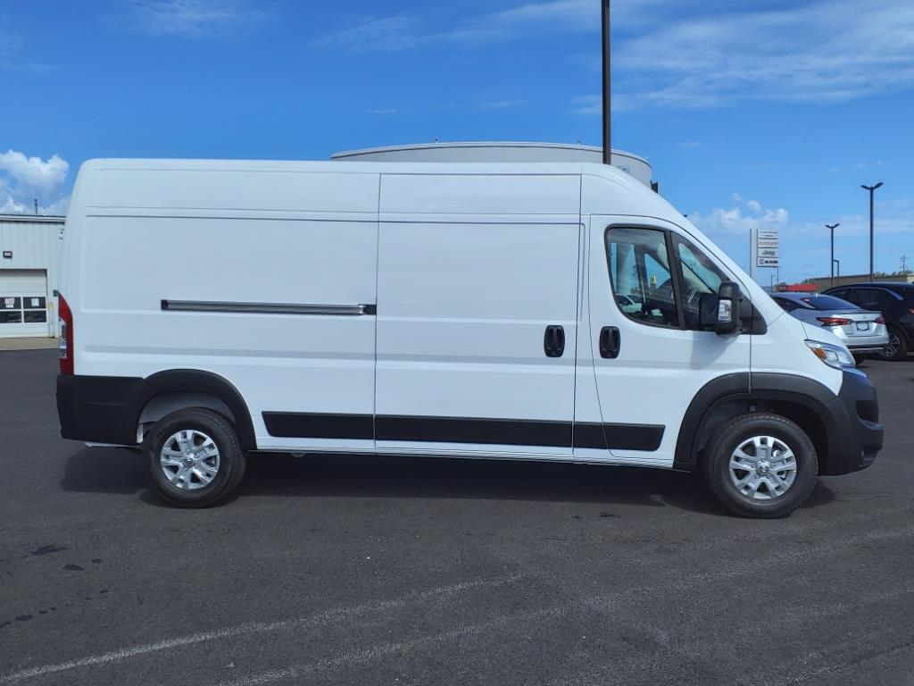 2024 Ram ProMaster 2500 photo 2