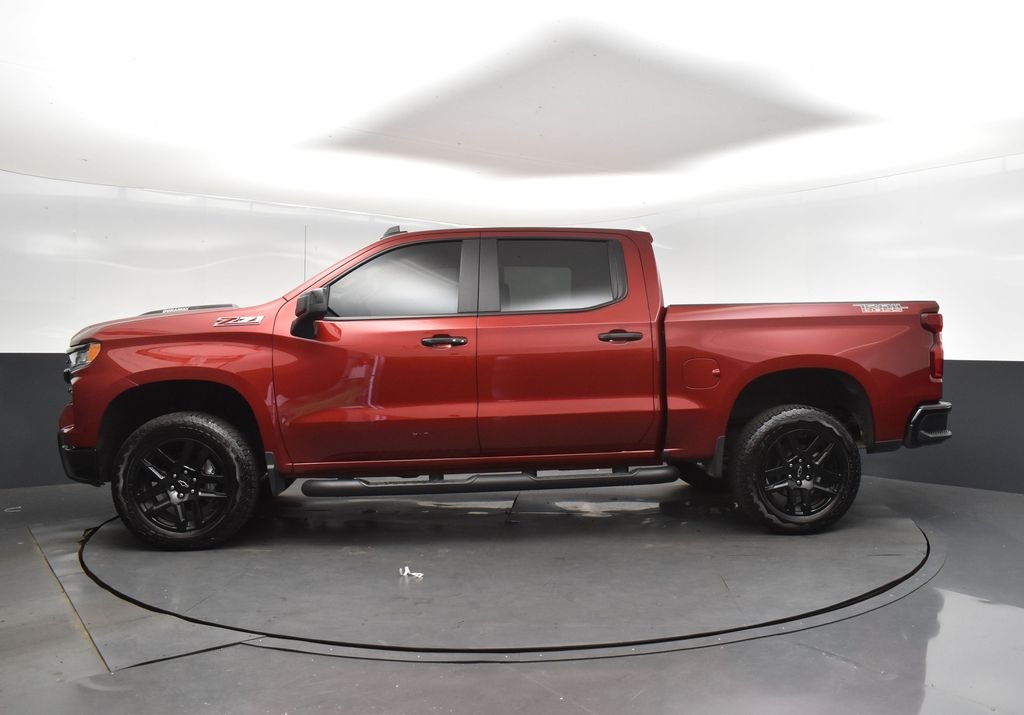 2025 Chevrolet Silverado 1500 LT Trail Boss photo 3