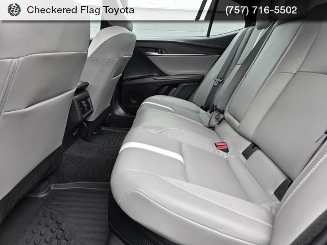 2025 Toyota Camry SE photo 33