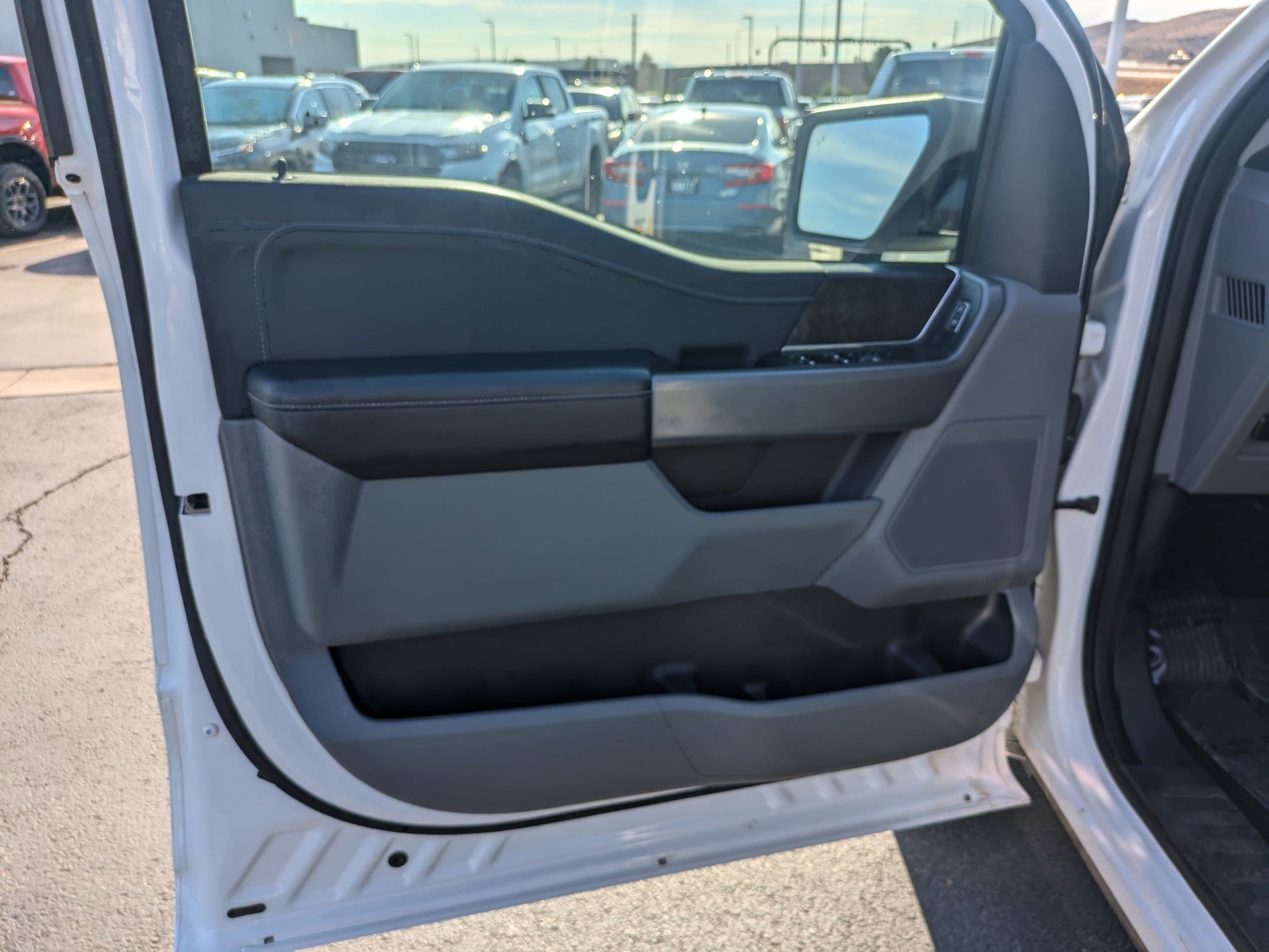 2021 Ford F-150 XLT photo 11