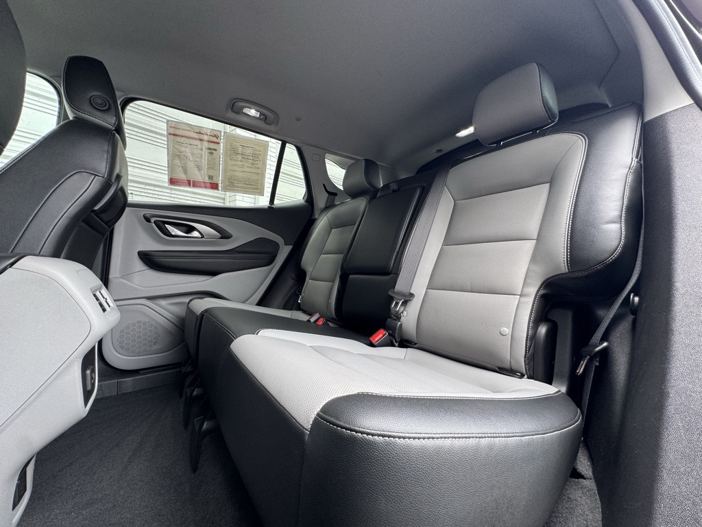 2024 Gmc Terrain SLT photo 13