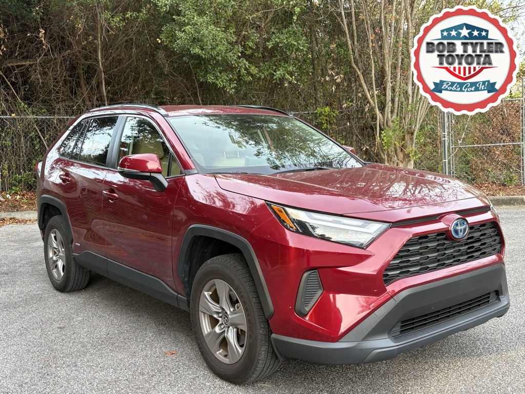 2023 Toyota RAV4 LE's photo