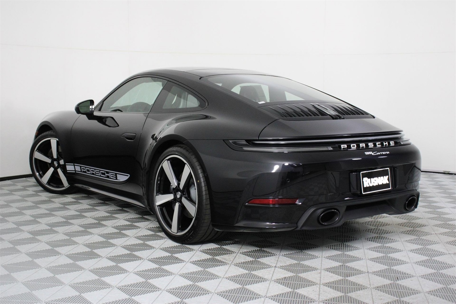 2026 Porsche 911 T photo 3