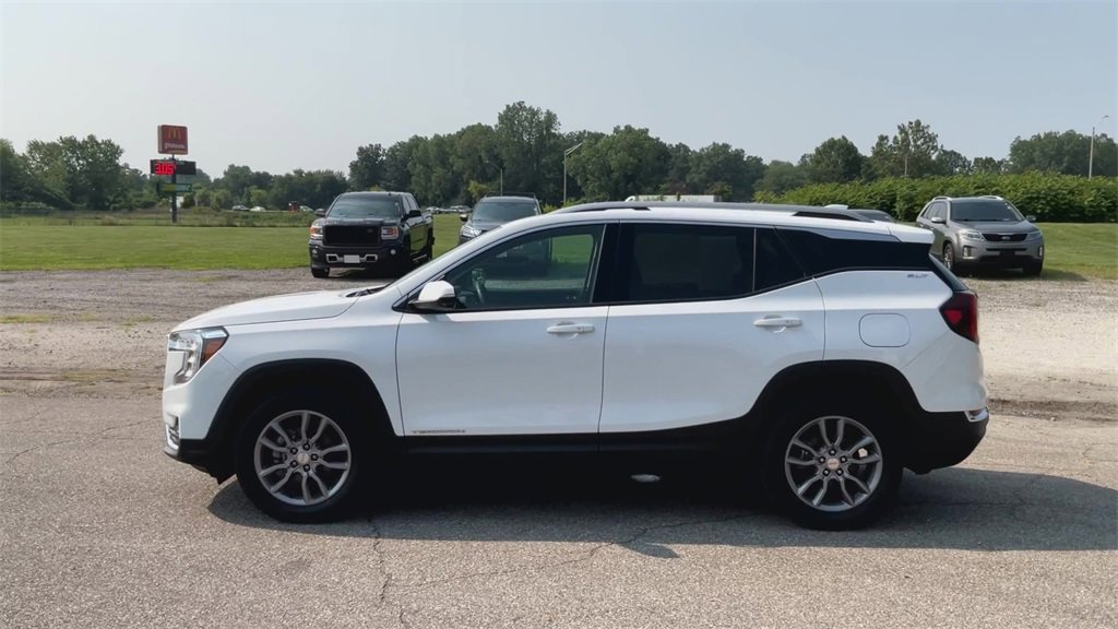 2024 Gmc Terrain SLT photo 4