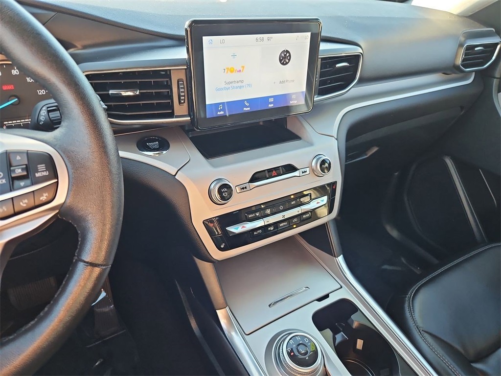 2024 Ford Explorer XLT photo 18