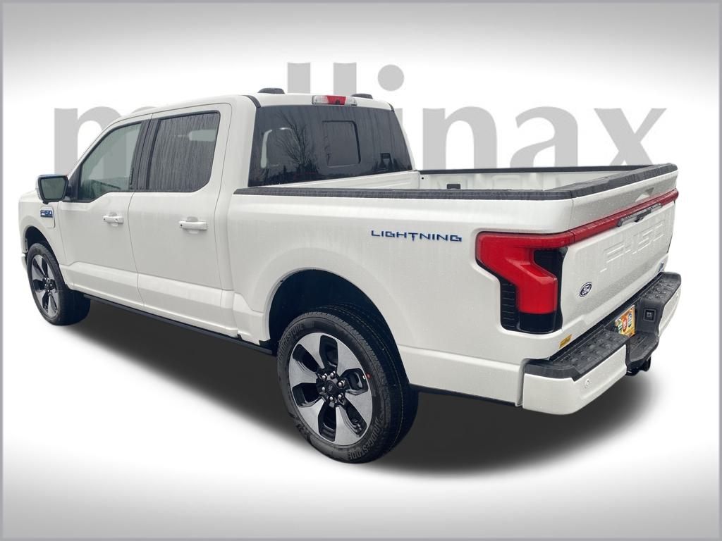 2025 Ford F-150 Lightning Platinum photo 4