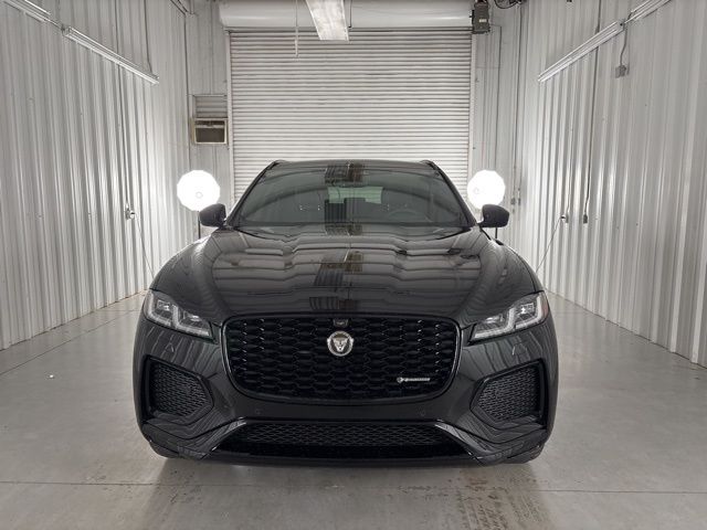 2025 Jaguar F-PACE P250 R-Dynamic S photo 2