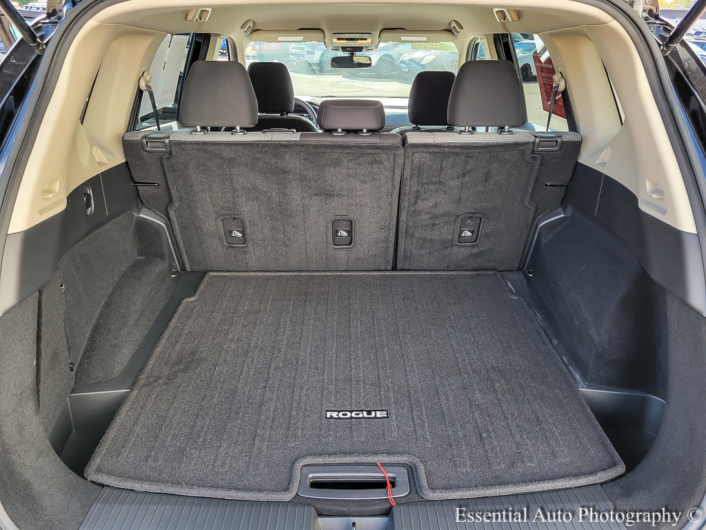 2021 NISSAN ROGUE - Image 18