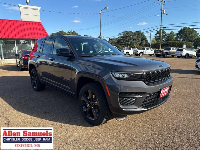 2025 Jeep Grand Cherokee Altitude's photo