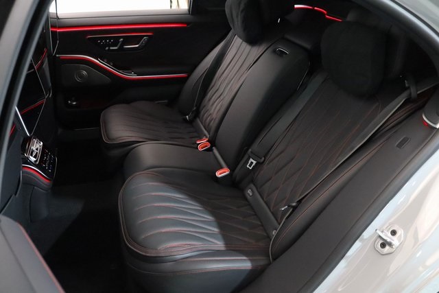 2024 Mercedes Benz S AMG 63 E PERFORMANCE photo 15