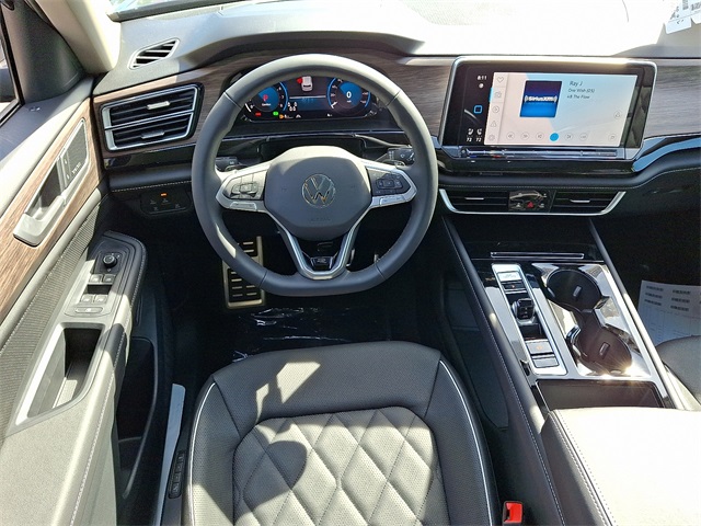 2026 Volkswagen Atlas SEL Premium R-Line photo 3