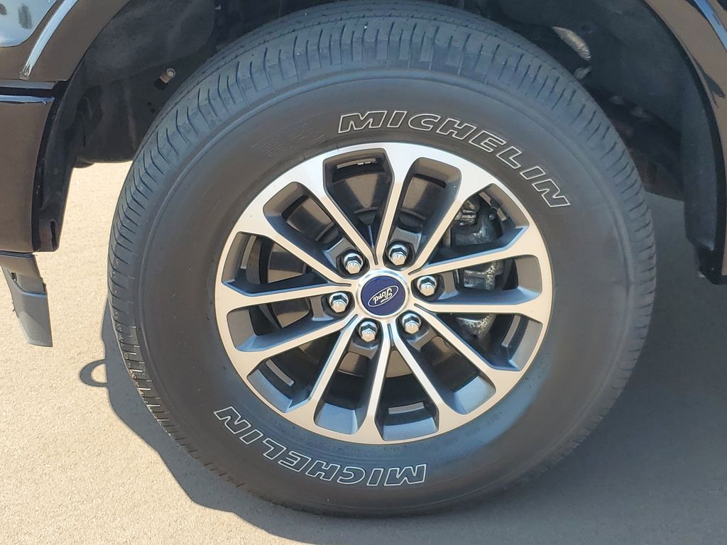 2020 Ford F-150 XLT photo 5